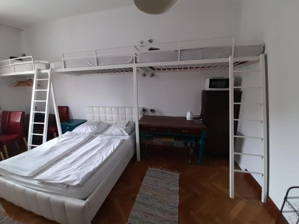 Rodzinna Przestrzen Dla 8 Osob 2 Pokoje Z Lazienka I Mini Aneksem 바르샤바 외부 사진